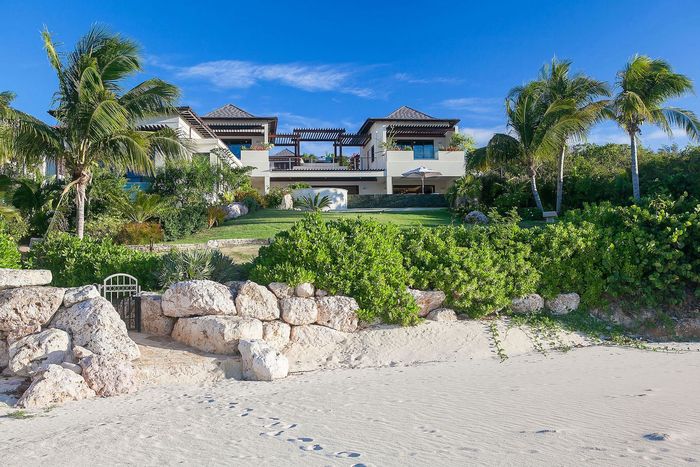 Nevaeh Villa villa photo.